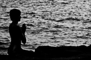 praying-at-sea
